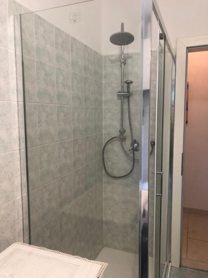 Guesthouse Gigli 2 - Free Tourist Card & Car Parking - No Trucks Bolzano Ngoại thất bức ảnh
